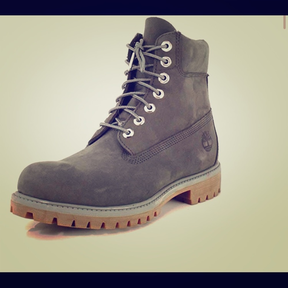Size 10 Men’s Timberland 6 inch boots
